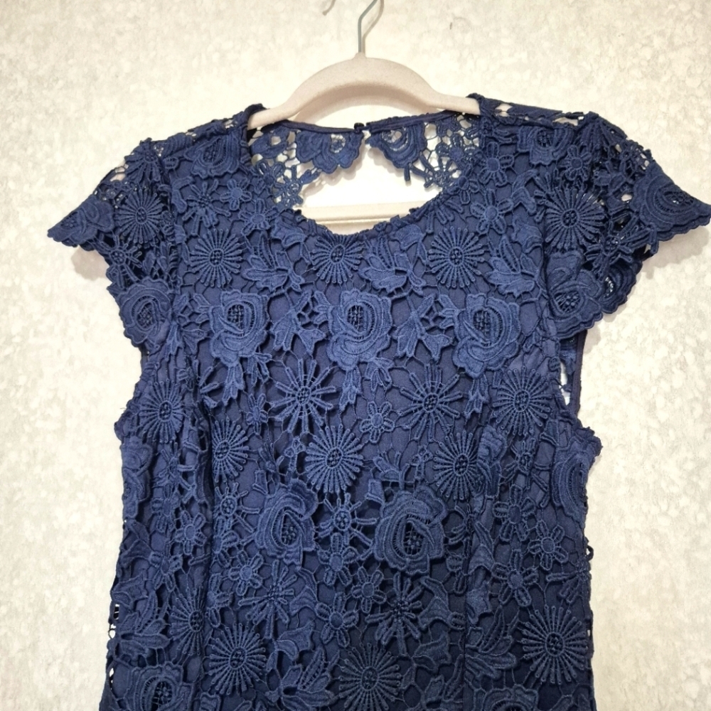 LULUS...Elegant Navy Lace mini Dress..SIZE:M - Picture 7 of 15